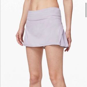 EUC lululemon Play off the Pleats skirt size 8